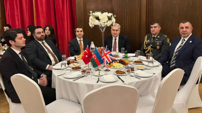 Azerbaycan Zafer Günü’ Londra’da Görkemli Şekilde Kutlandı
